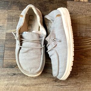 Pre-loved kids Hey Dudes